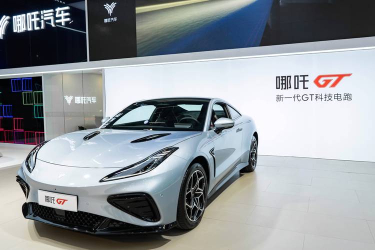 深圳罗湖区阳翔欧企业管理咨询哪吒汽车在智能汽车领域的表现，领途汽车在新能源汽车市场中的影响力